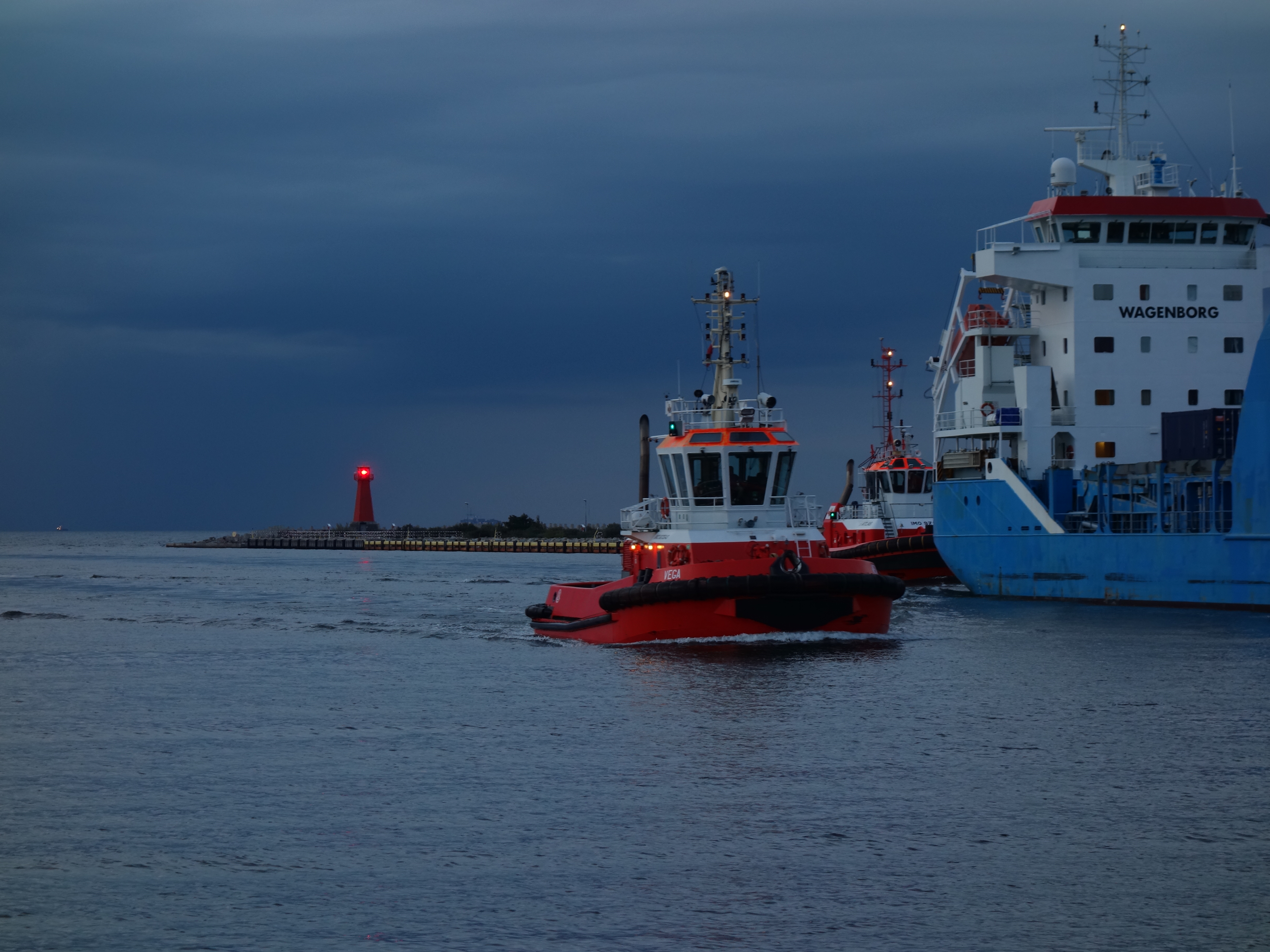 Ciekawostki gdańskich dzielnic – NOWY PORT – prom, którego nie ma, Teatr Muzyczny w Nowym Porcie?, pamiątka po latarni morskiej